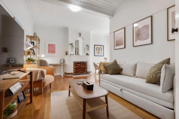 Sophisticated East Melbourne Retreat - Brunswick