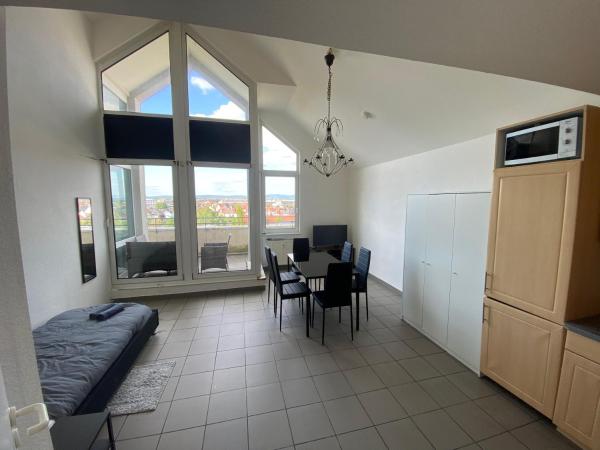 På billedet ses objektet Kleever Apartment Rüsselsheim beliggende i byen Rüsselsheim.