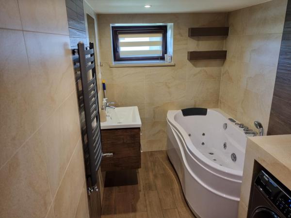A la foto es mostra l'objecte Pokoje jacuzzi situat a la ciutat de Zator.