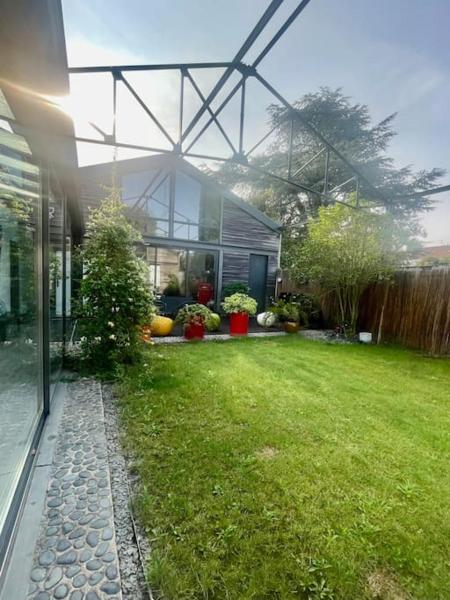 A la foto es mostra l'objecte Loft avec Piscine Intérieure et Jardin situat a la ciutat de Melun.