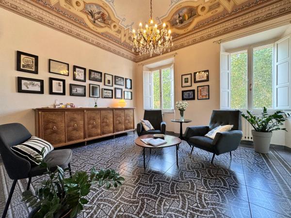 A la foto es mostra l'objecte Le Muse situat a la ciutat de Pisa.