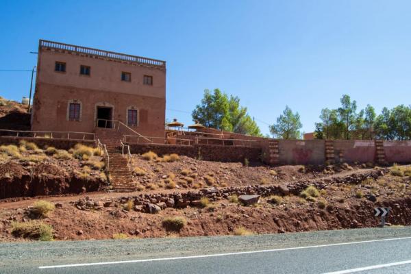 Auf dem Foto ist das Objekt Auberge Mounia in der Stadt Aguim zu sehen.