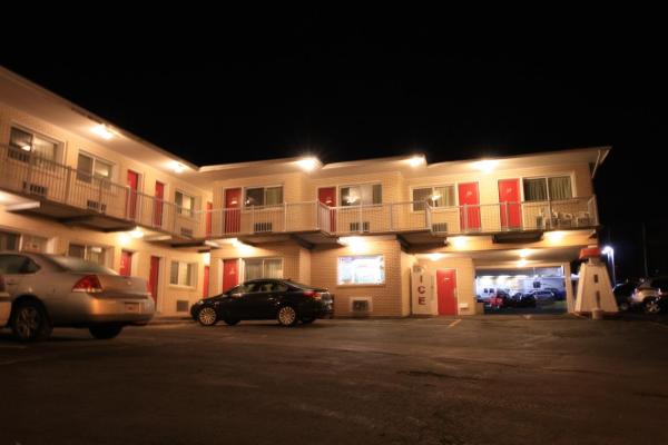 Na zdjęciu widoczny jest obiekt Lake City Motel położony w mieście Halifax.