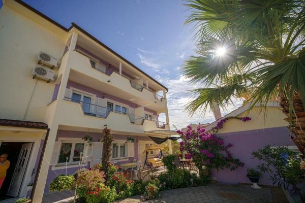 A la foto es mostra l'objecte Apartments Milka situat a la ciutat de Vodice.