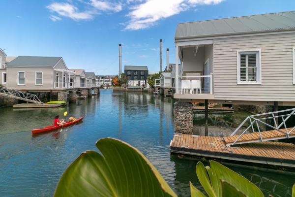 Modern Canal Lifestyle - Knysna