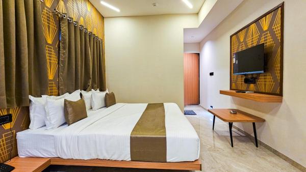 Hotel Nova Sky, Rajkot