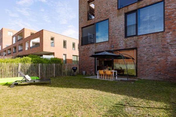 A la foto es mostra l'objecte Huswell - Cozy Beach Apartment with Garden situat a la ciutat de Oostende.
