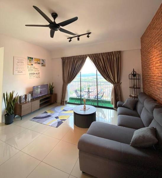 Na fotografii je vidět objekt Ipoh Stylish Cozy Stay Meru Casa Kayangan 6Pax 2FreeParking nacházející se ve městě Ipoh.