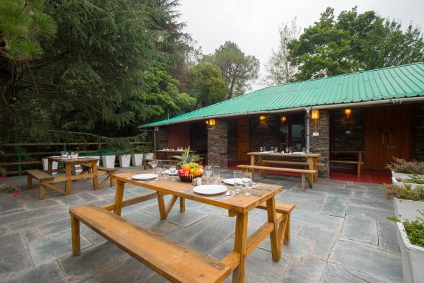 A la foto es mostra l'objecte Alaya Stays Cottage with Tree House - Suro Woodbine Chalet situat a la ciutat de Shogi.