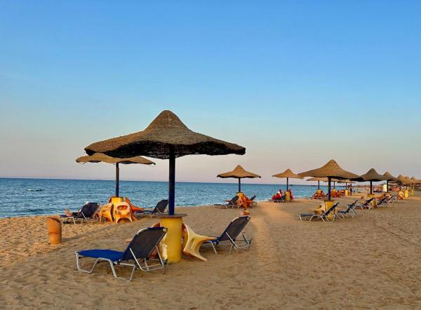 شاليه عائلي بإطلالة على البحر Venecia resort العين السخنة, Айн-Сохна