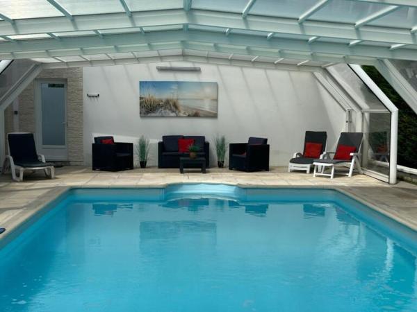 Na zdjęciu widoczny jest obiekt Gîte avec Piscine et spa położony w mieście Éperlecques.