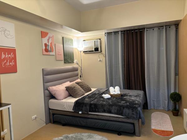 Cozy & Minimalist Staycation - Avida Towers with Pool Access, Davao