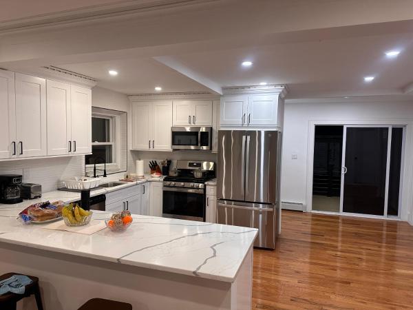 4 Bed Luxury House - Schenectady, NY