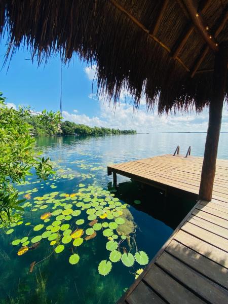 Nella foto è visibile l'oggetto Amaranto Bacalar Hotel Boutique situato nella città di Bacalar.