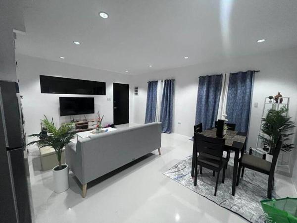 Na fotografii je vidět objekt Duplex House for Rent with 3 Bedrooms good for 6 nacházející se ve městě Cebu.