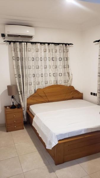 Na zdjęciu widoczny jest obiekt Residence NANEVIE położony w mieście Adido Gomé.