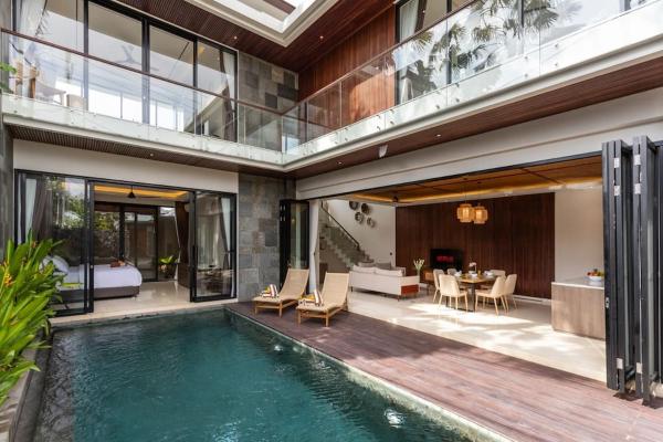 Na foto é possível ver o objeto NEWY BUILT 6BD Umalas Villa with Two Pvt Pools localizado na cidade de Kerobokan.