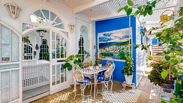 På bildet vises objektet PALACIO AL ANDALUS som ligger i byen Chefchaouen.