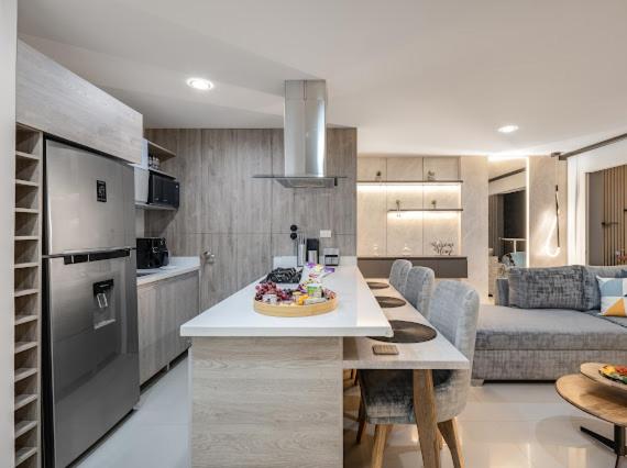 Apto nuevo, elegante y cómodo, Medellín