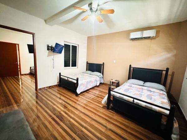 På billedet ses objektet la casa de los abuelos a 150 metros del mar beliggende i byen Mazatlán.