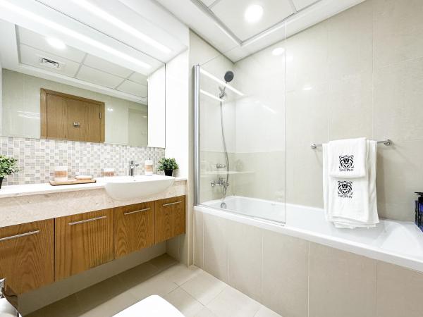 Billede 6: Trophy - Downtown Skyline Sanctuary Suite