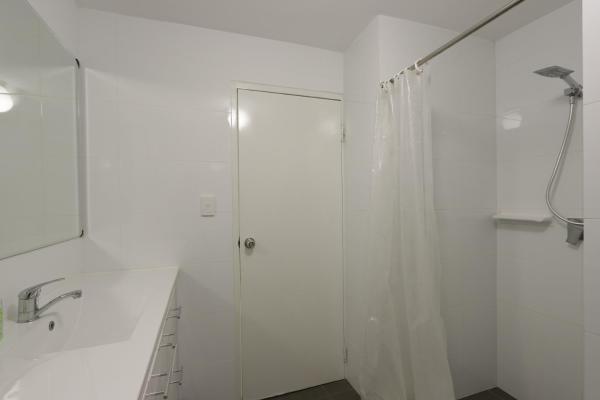 Fotografie 9: Light & Bright Apartment, 5 minute walk to the Beach