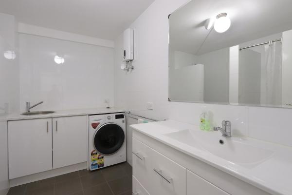 Fotografie 8: Light & Bright Apartment, 5 minute walk to the Beach