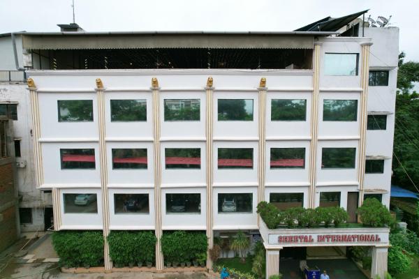 A la foto es mostra l'objecte Sheetal International situat a la ciutat de Phundardih.
