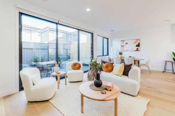Modern Family Home 3br In Box Hill North - Box Hill