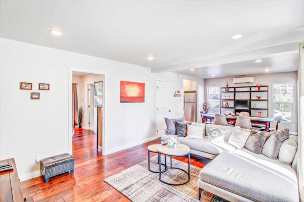 Charming 2br-2ba Home In The Heart Of La - Hud - Beverly Hills, CA
