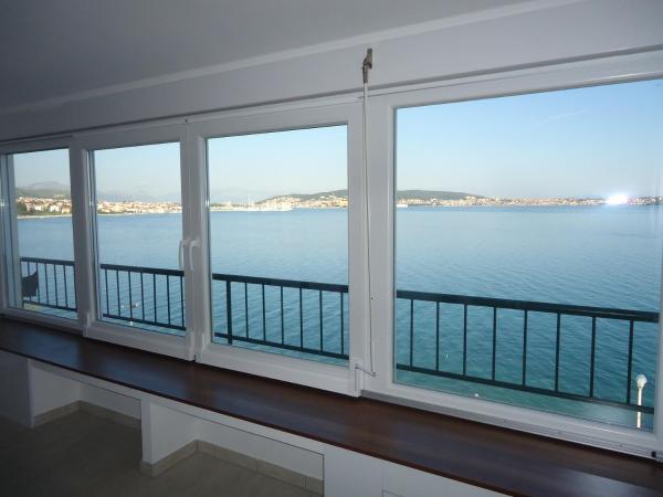 First Row To The Sea - Ideal For Families - Sea At Your Doorstep - House Sisko - Trogir