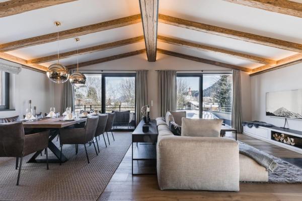 写真にはゴイング・アム・ヴィルデン・カイザー市にあるGenießen Sie Bergblick & Sauna im modernen Chaletが写っています。