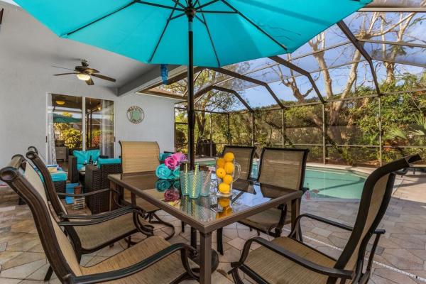 Na fotografii je vidět objekt 5 Star Florida living. Stylish and tranquil pool home nacházející se ve městě Naples.