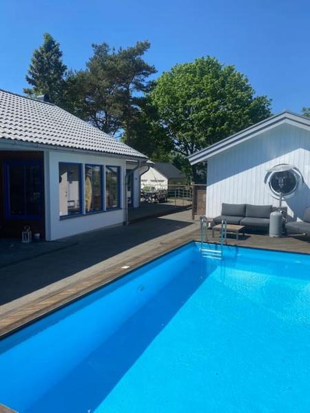 Na zdjęciu widoczny jest obiekt Villa Valencia Falkenberg położony w mieście Falkenberg.