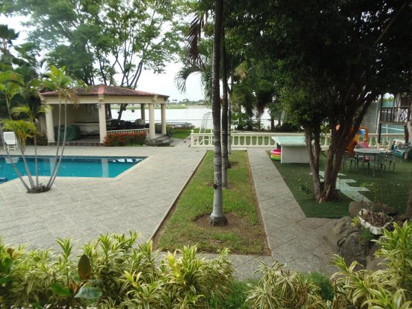 På billedet ses objektet Minisuite amoblada Via a Samborondón beliggende i byen Julia.