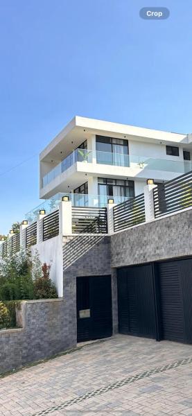 Chez cousine unit 3, Kigali