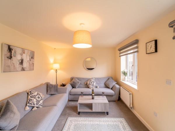 Shop & Stay At Bicester Village Near Our 3 Bed Home Pass The Keys - Bicester