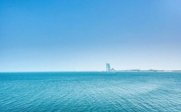 På billedet ses objektet Luxury Holiday Home, Spacious 1 bedroom, Burj Alarab full ocean view, located in Anantara the palm, Palm Jumeirah, Dubai beliggende i byen Dubai.