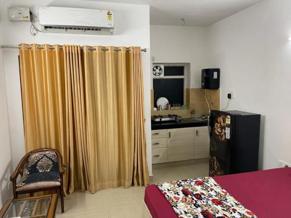 A la foto es mostra l'objecte VisitorStayInn situat a la ciutat de Vrindāvan.
