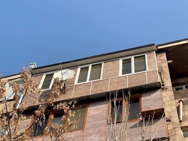 På billedet ses objektet house 97 beliggende i byen Vostan.