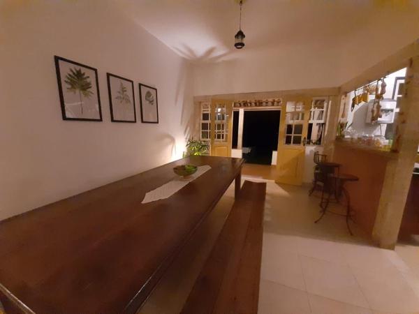 På bilden syns objektet Casa aconchegante central som ligger i staden Tiradentes.