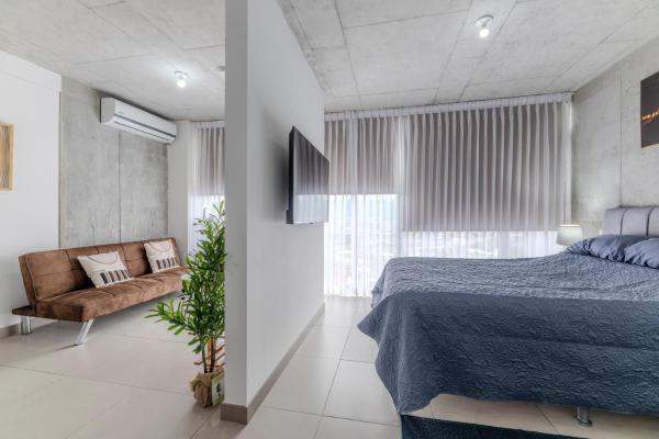 A la foto es mostra l'objecte Skyline iFreses, 22nd floor! AC, TV and Pool situat a la ciutat de Guayabos.