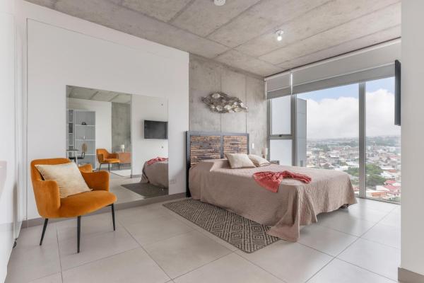 A la foto es mostra l'objecte Modern Oasis iFreses, 18th floor! AC, TV and Pool situat a la ciutat de Guayabos.