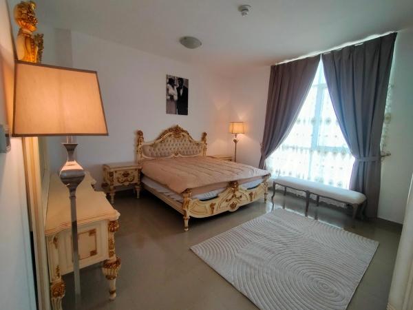 Na fotografii je vidět objekt Two-room apartment with sea view nacházející se ve městě Adžmán.