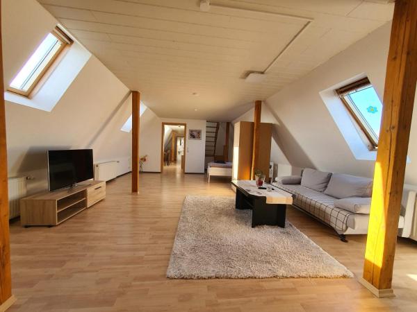 A la foto es mostra l'objecte Nordsee-Hafen Apartment-Zentrale Ferienwohnung situat a la ciutat de Fedderwarden.