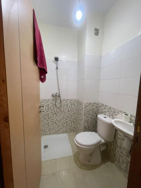 På billedet ses objektet Cozy appartement au centre de la ville beliggende i byen Jerifat.