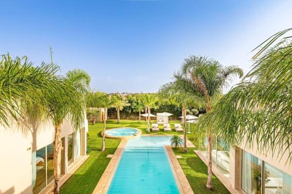 Na fotografii je vidět objekt Villa Bahamas , Luxe et élégance & piscine Chauffée, jacuzzi nacházející se ve městě Marakéš.
