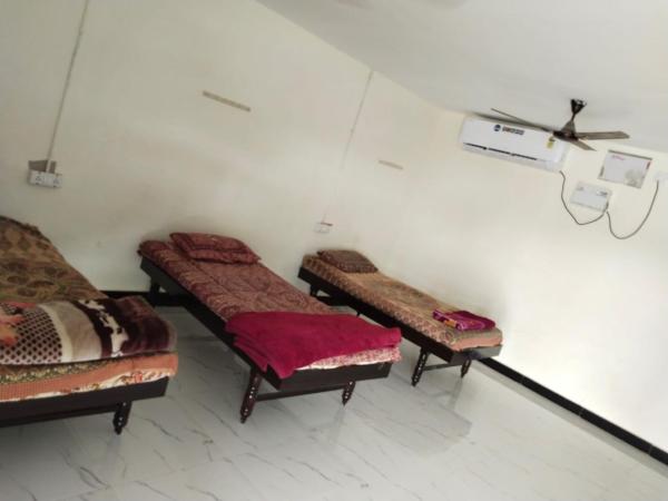 Nella foto è visibile l'oggetto Mahadev Guest House situato nella città di Kuran.