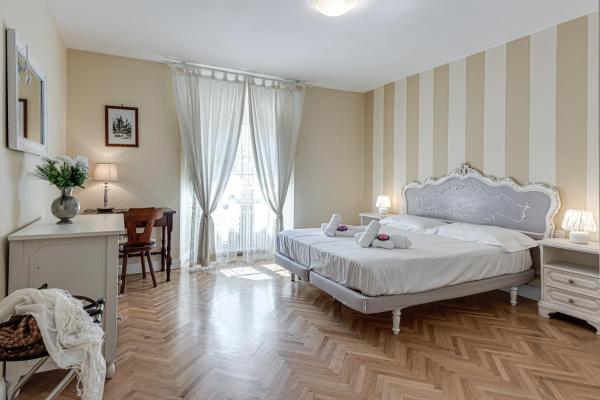 Flora - Sweet Dreams in Florence, Florencia