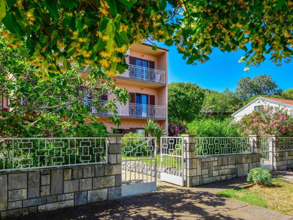 Na fotografii je vidět objekt Apartment Adriana-1 by Interhome nacházející se ve městě Alan.